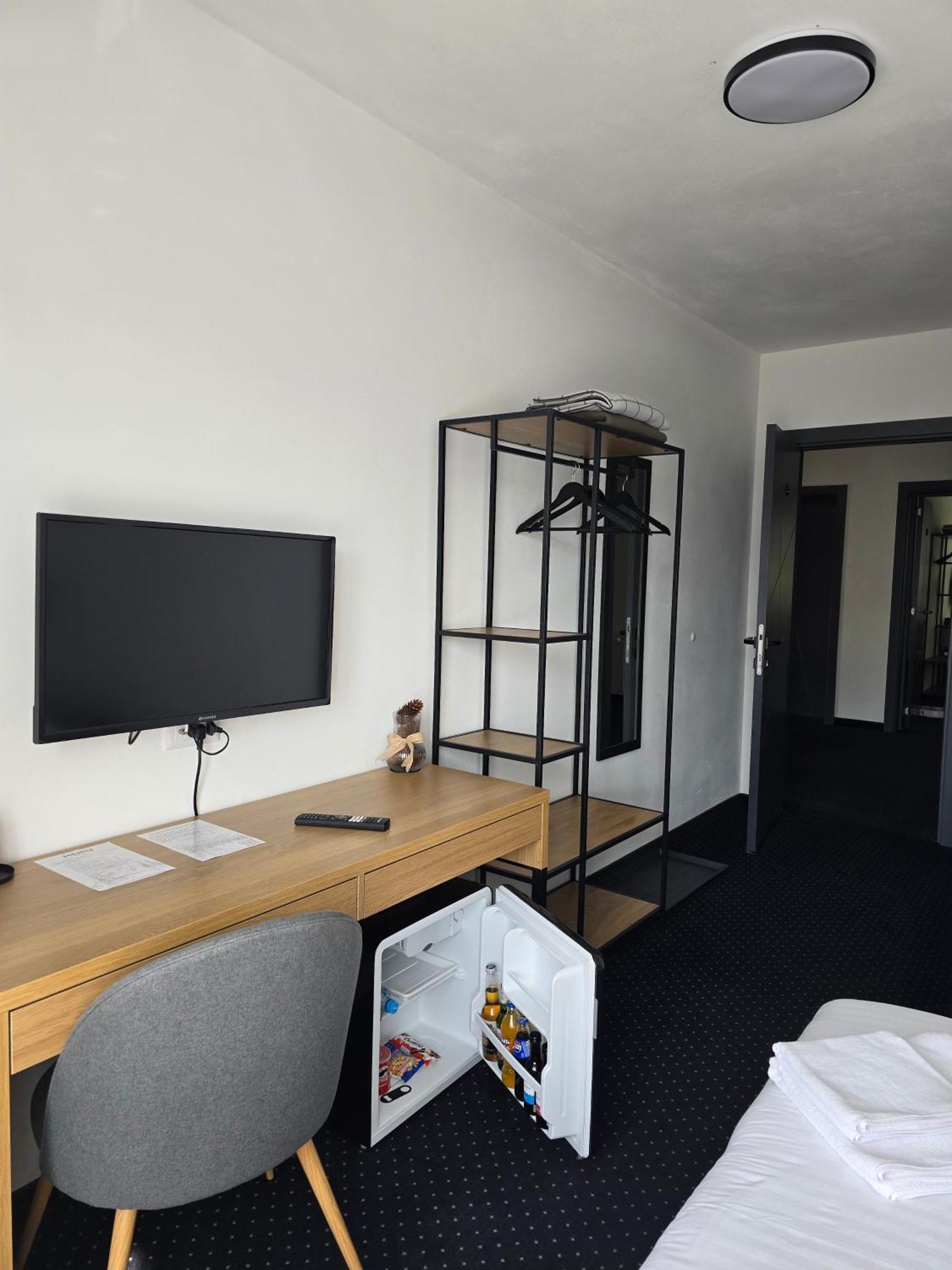 Nort Lodge Tau Bistra
